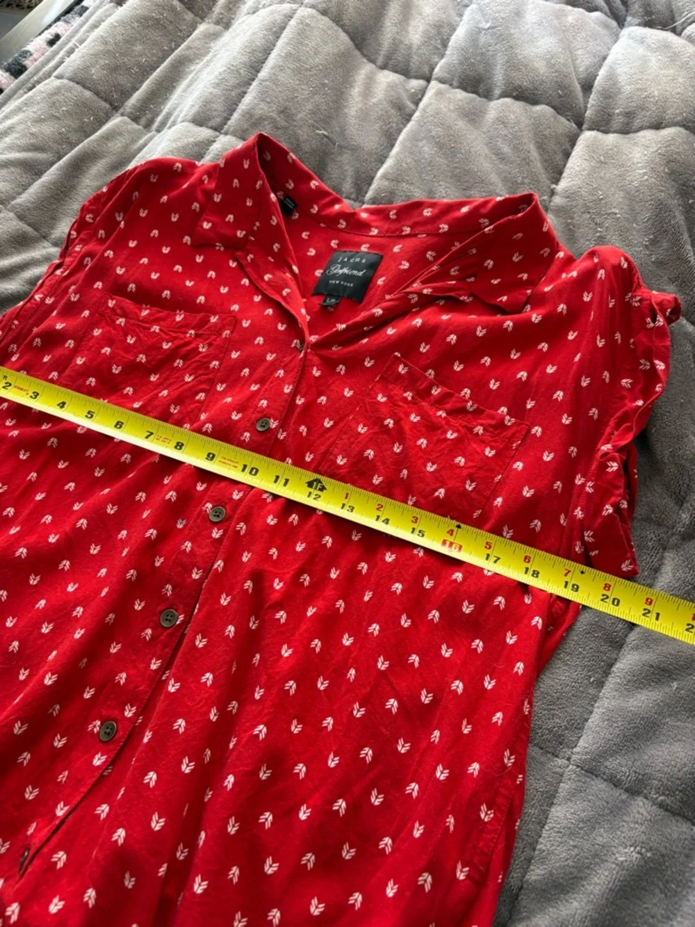 JACHS Girlfriend Short Sleeve Button-Up Shirt - Picture 4 of 6